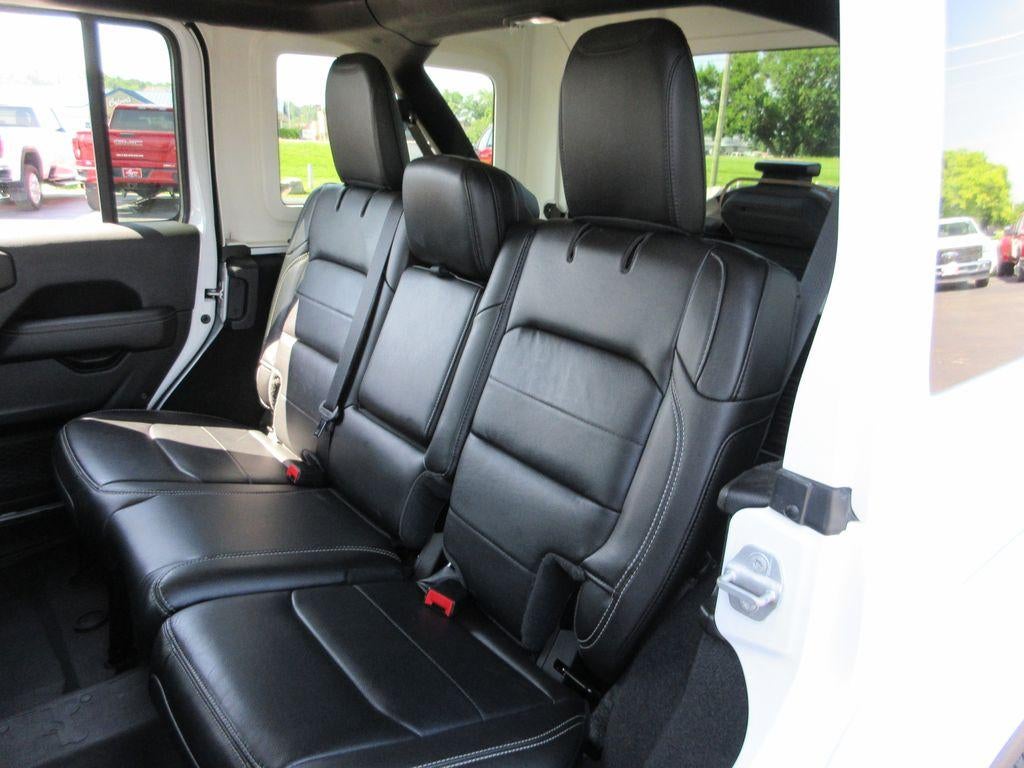 2023 Jeep Wrangler 4-Door Sahara 4x4