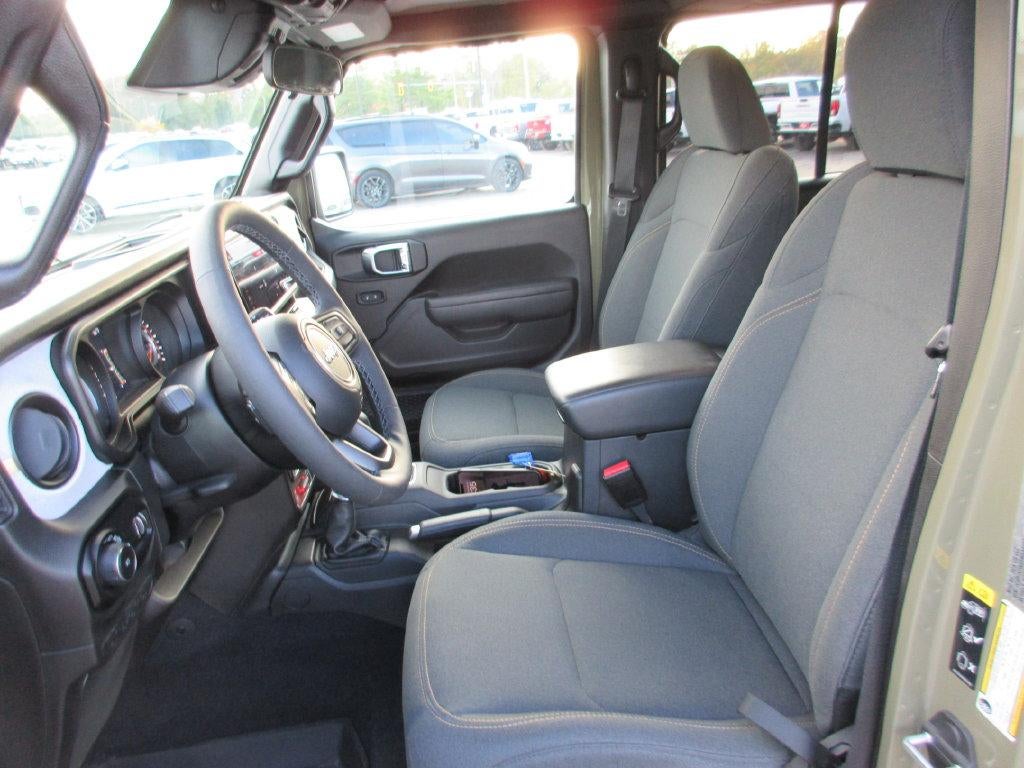 2025 Jeep Wrangler 4-Door Willys 4x4
