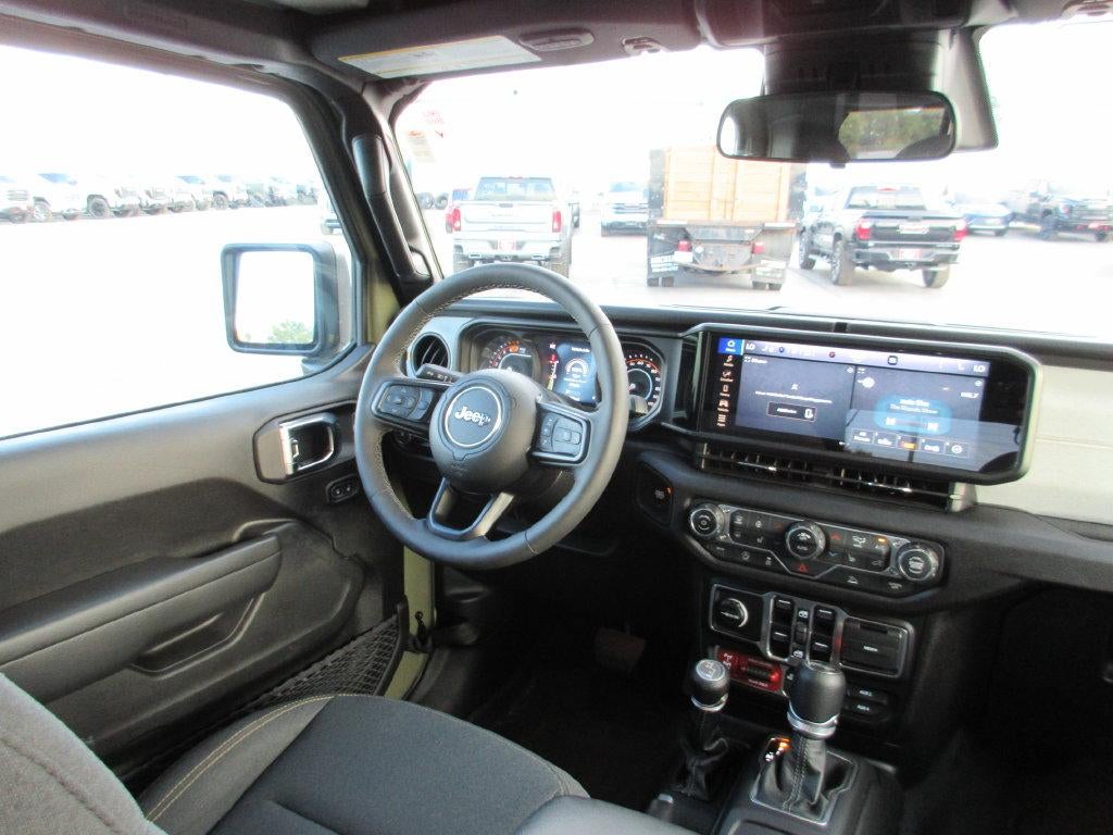 2025 Jeep Wrangler 4-Door Willys 4x4