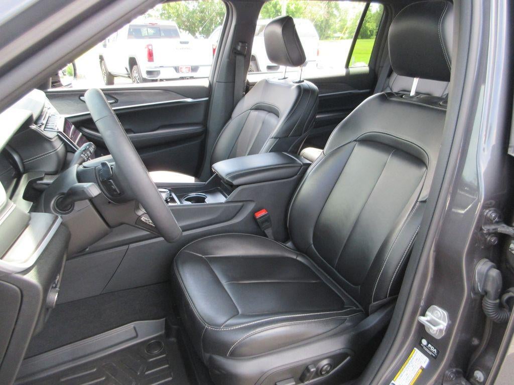 2025 Jeep Grand Cherokee L Limited 4x4
