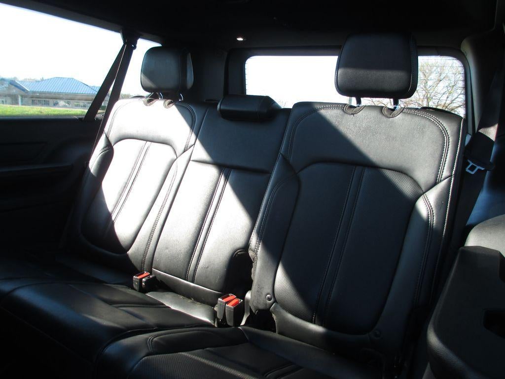 2023 Jeep Wagoneer L Base