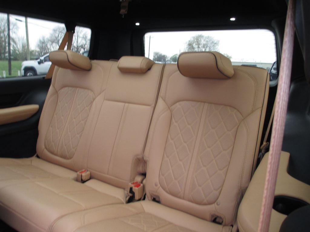 2023 Jeep Grand Wagoneer L Series III 4x4