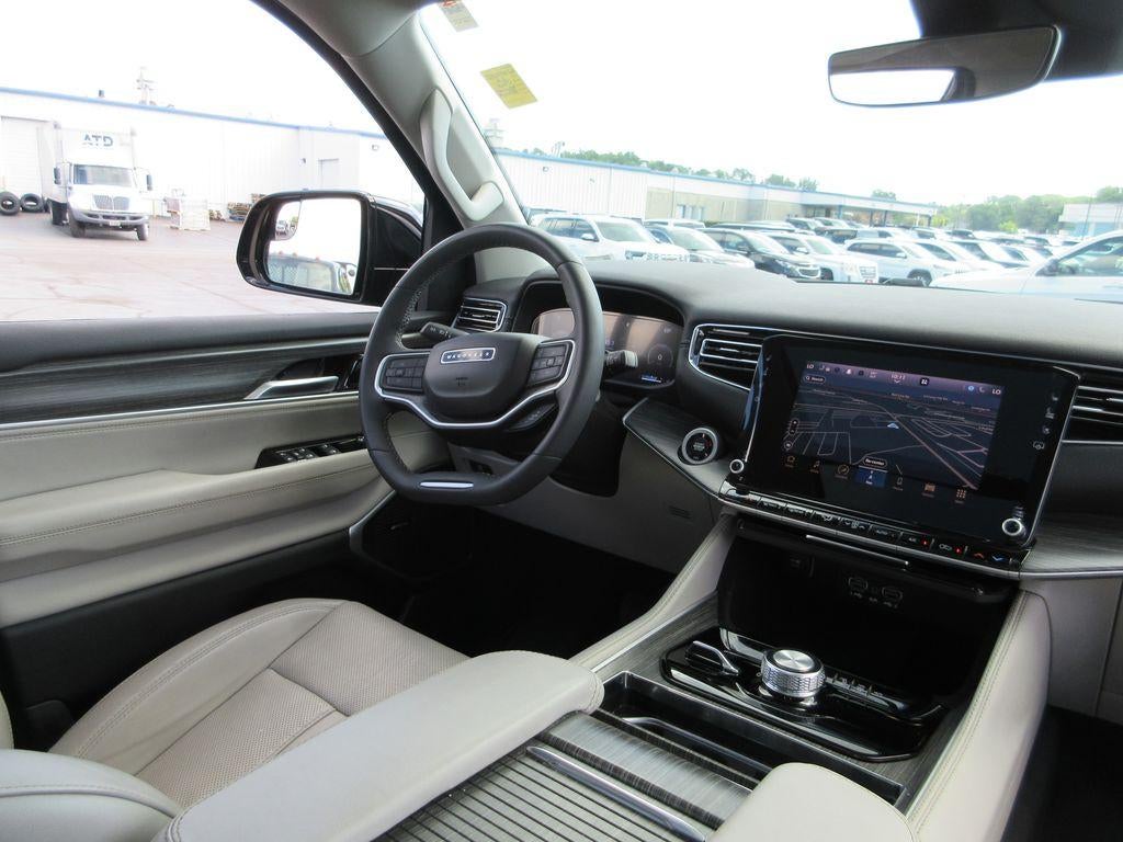 2023 Jeep Wagoneer Series II