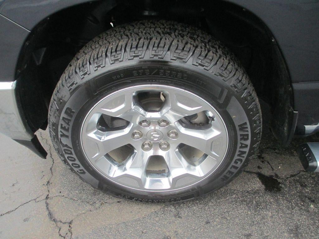 2019 RAM 1500 Big Horn/Lone Star Crew Cab 4x4 5'7" Box