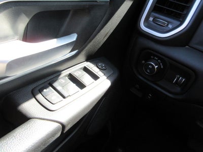 2022 RAM 1500 Big Horn Crew Cab 4x4 5'7" Box