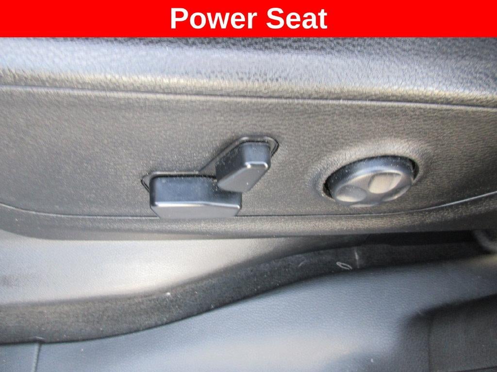 2020 RAM 1500 Big Horn Crew Cab 4x4 5'7" Box