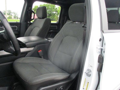 2020 RAM 1500 Big Horn Crew Cab 4x4 5'7" Box