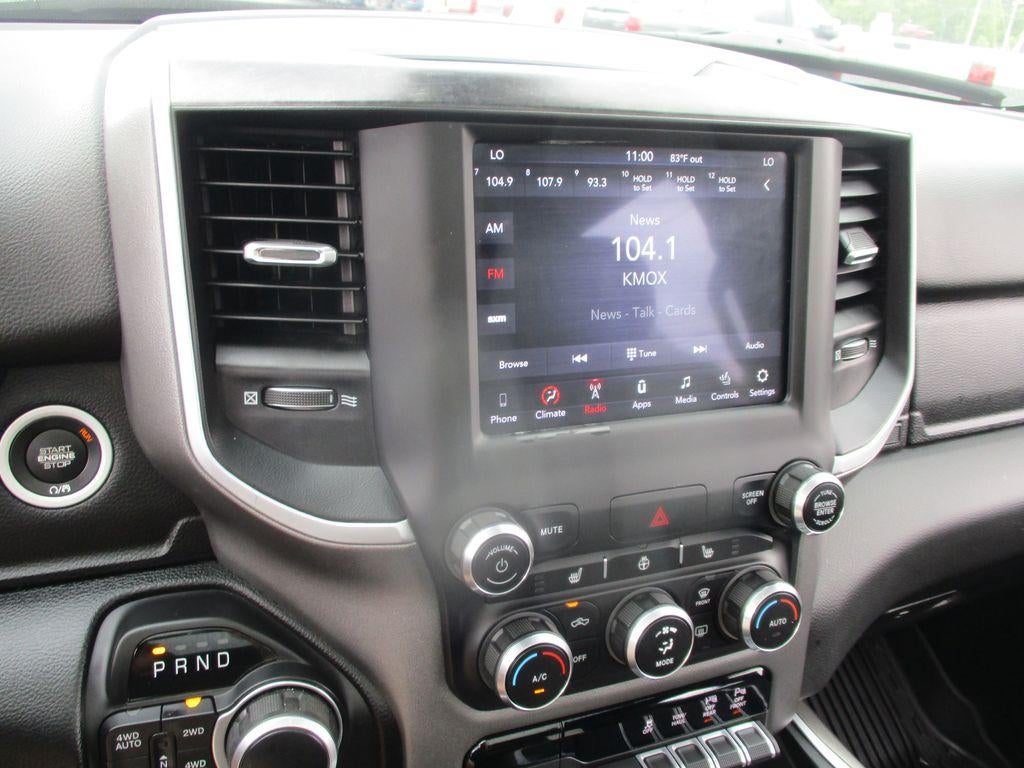 2020 RAM 1500 Big Horn Crew Cab 4x4 5'7" Box