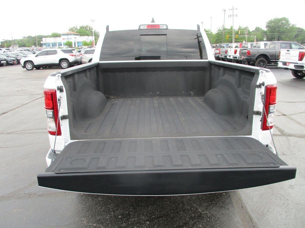 2020 RAM 1500 Big Horn Crew Cab 4x4 5'7" Box
