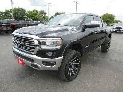 2020 RAM 1500 Laramie Crew Cab 4x4 5'7" Box