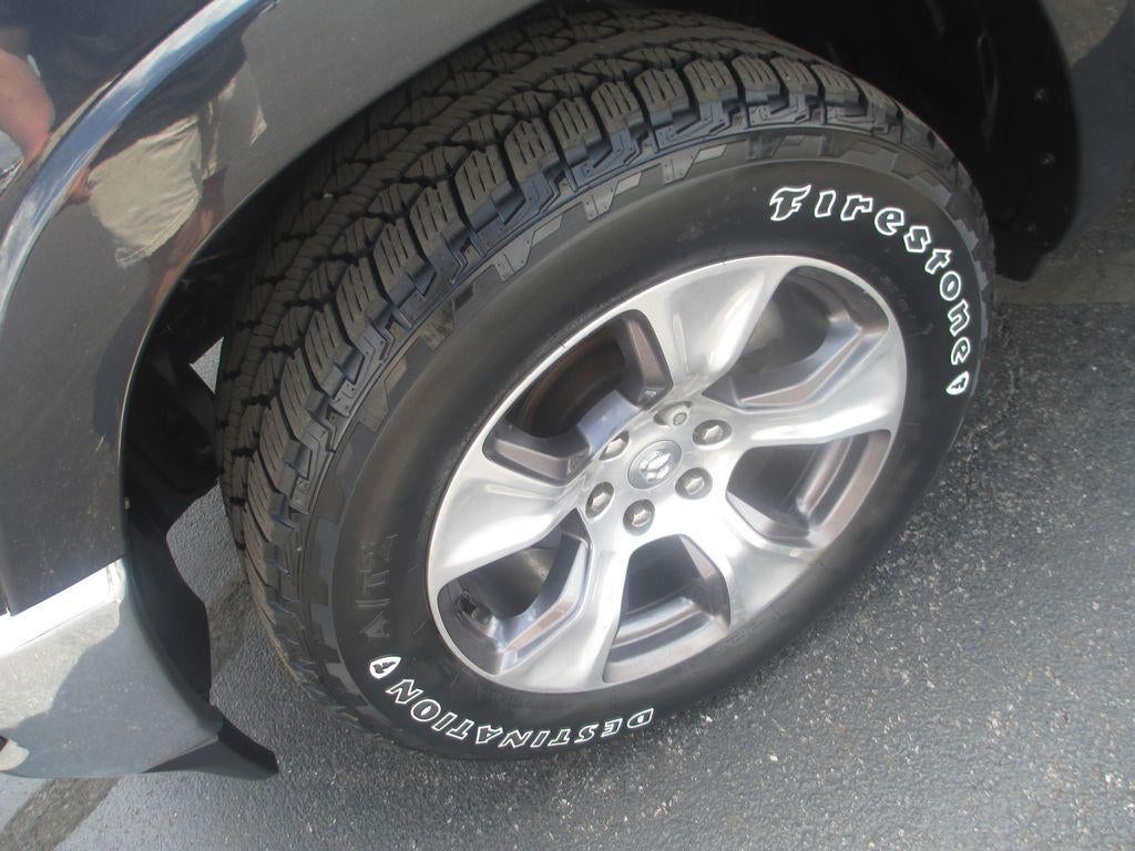 2021 RAM 1500 Laramie Crew Cab 4x4 5'7" Box