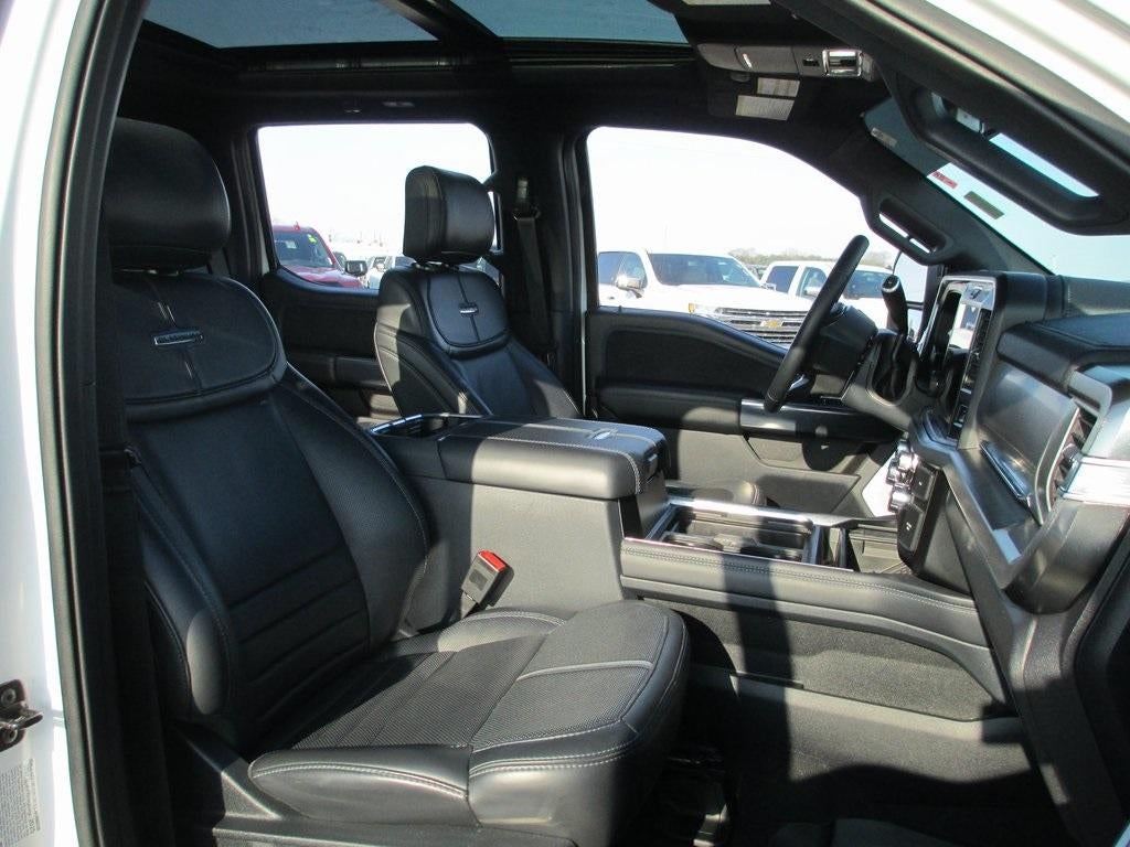 2025 Ford Super Duty F-450 DRW Platinum