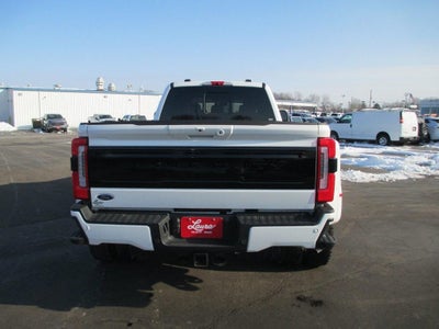 2025 Ford Super Duty F-450 DRW Platinum