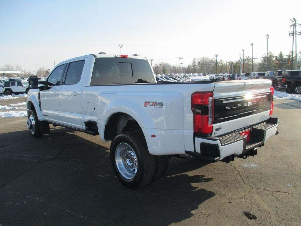 2025 Ford Super Duty F-450 DRW Platinum