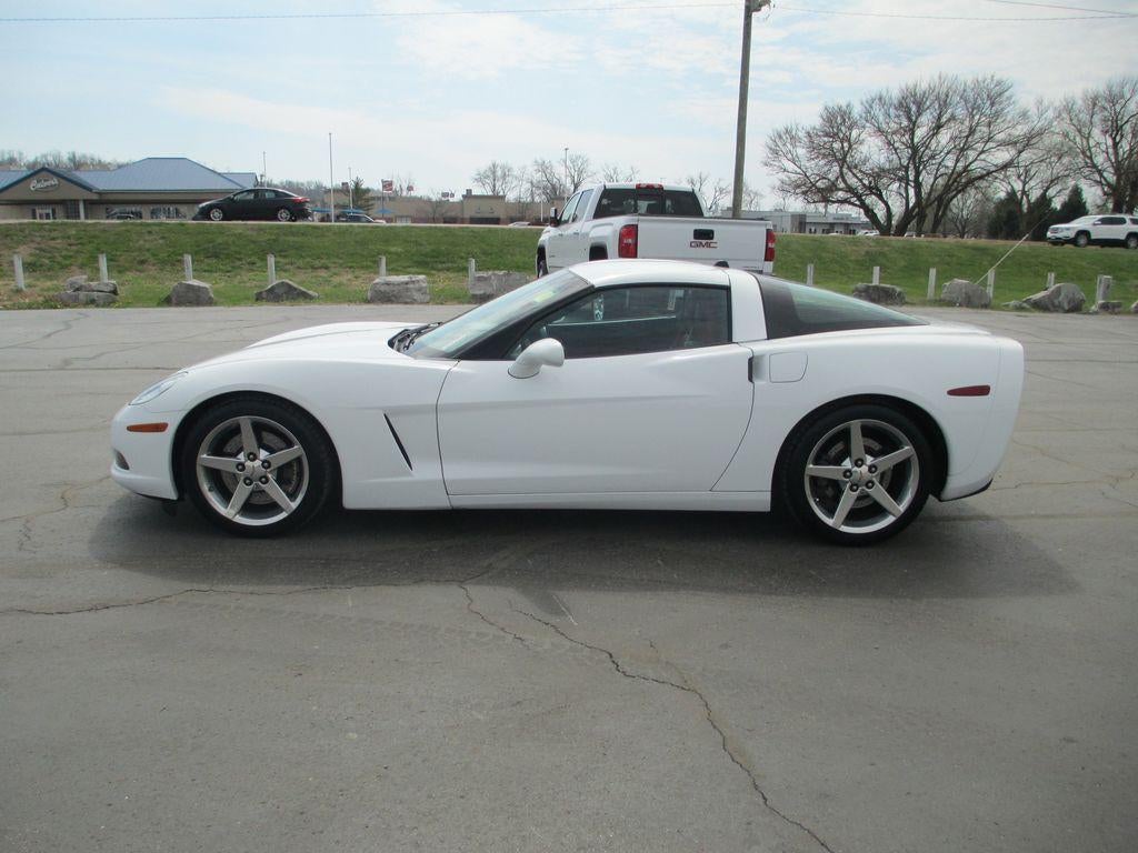 2005 Chevrolet Corvette Base