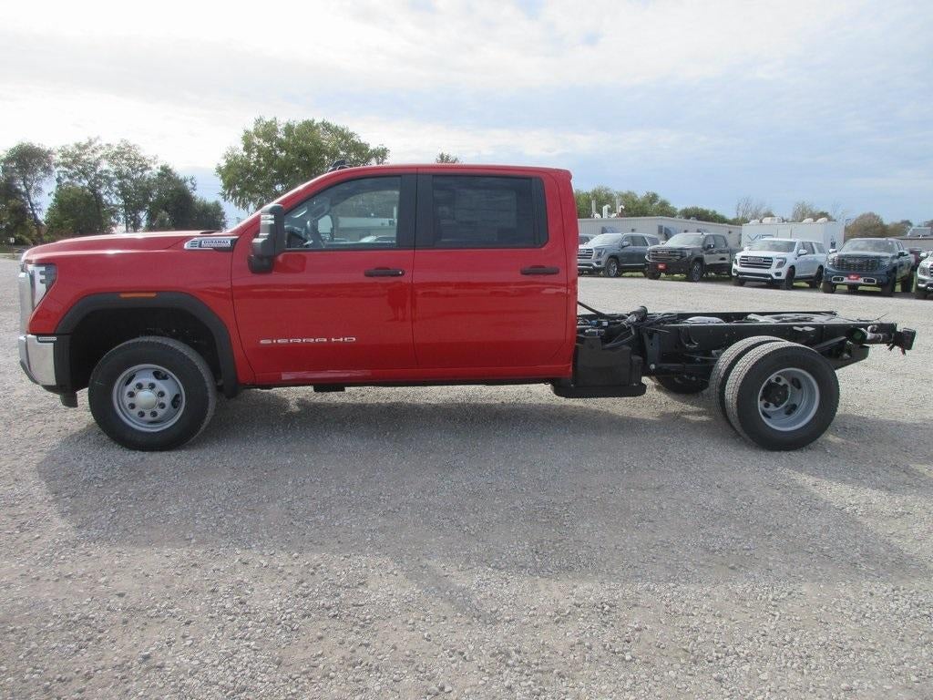 2026 GMC Sierra 3500 HD Chassis Cab Pro