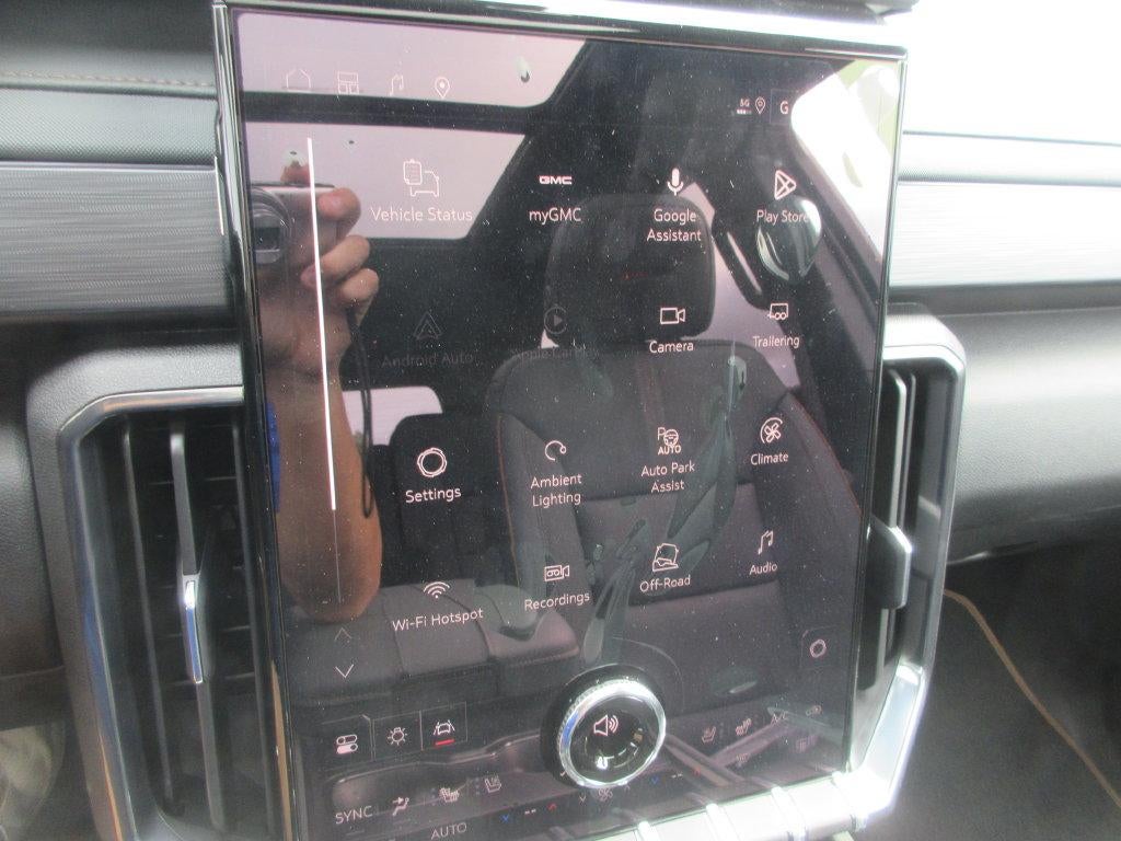 2027 GMC Acadia AT4