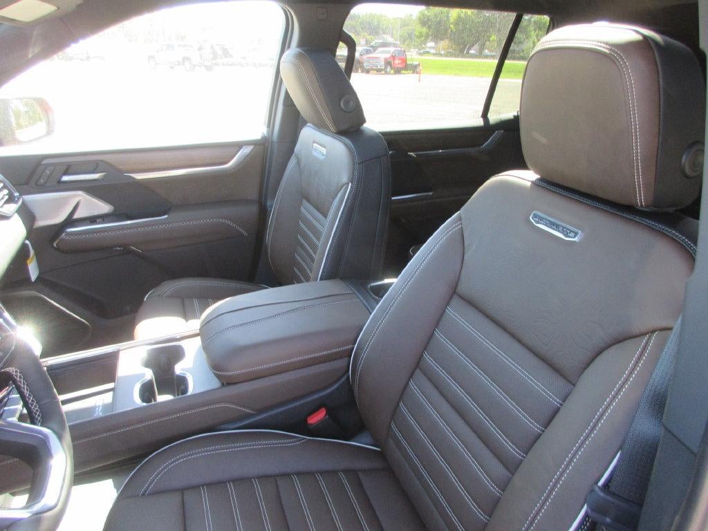 2027 GMC Acadia Denali Ultimate