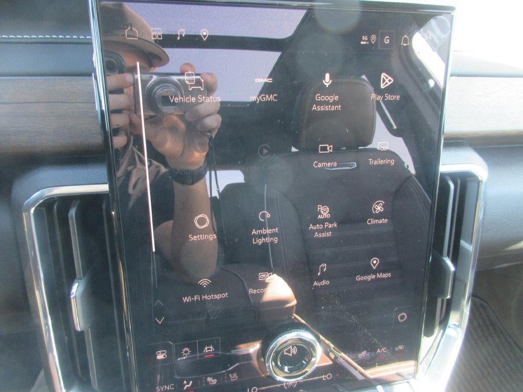 2027 GMC Acadia Denali Ultimate