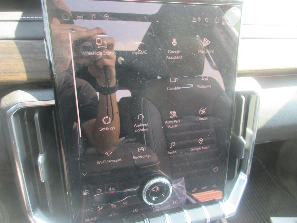 2027 GMC Acadia Denali Ultimate