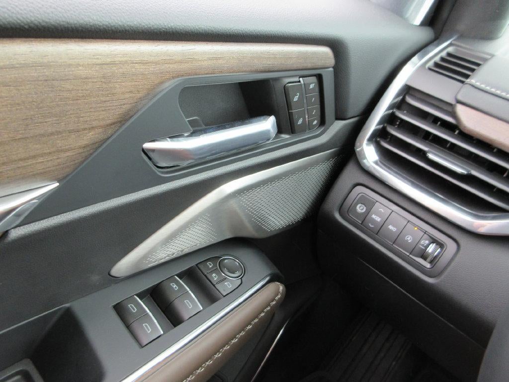 2027 GMC Acadia Denali Ultimate
