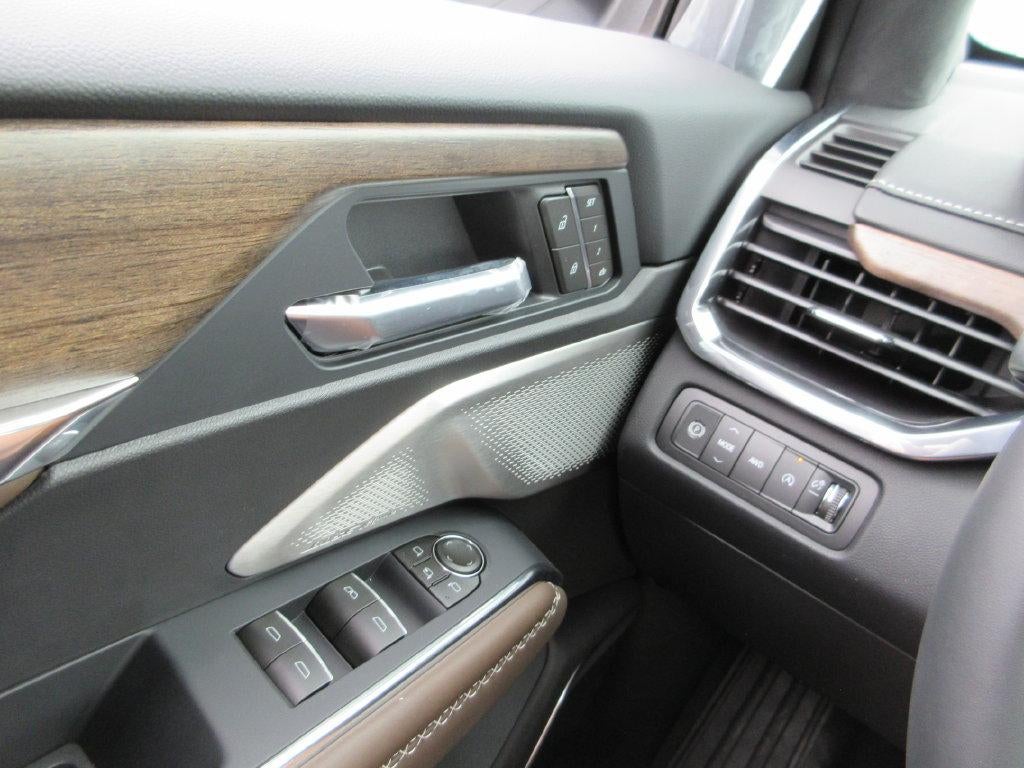 2027 GMC Acadia Denali Ultimate