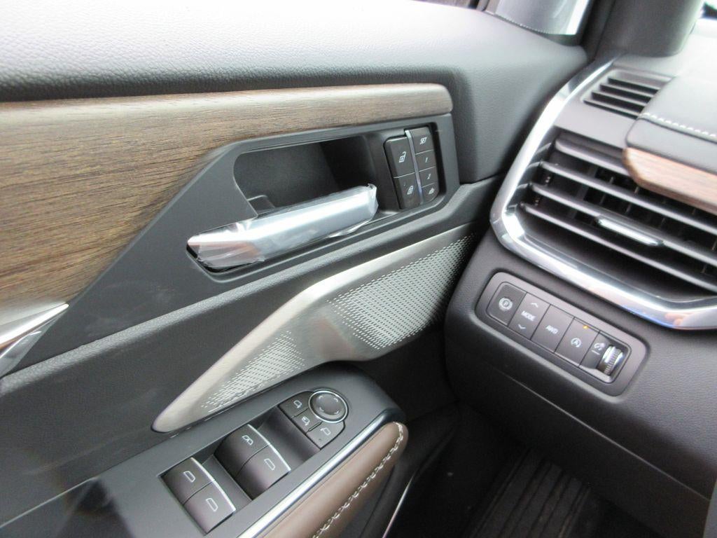 2027 GMC Acadia Denali Ultimate