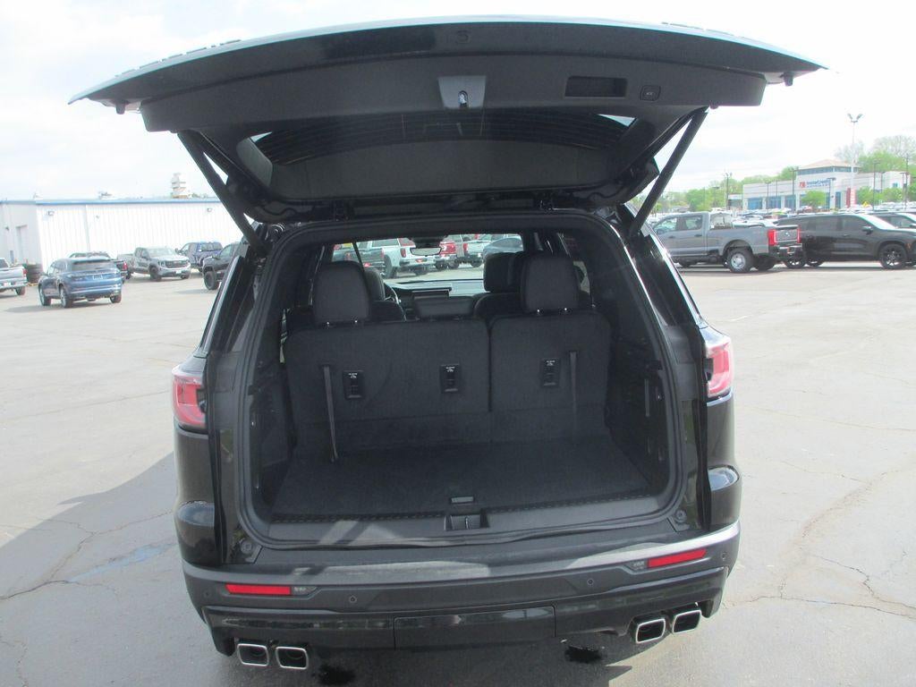 2024 GMC Acadia AT4
