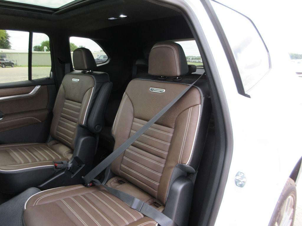2027 GMC Acadia Denali Ultimate