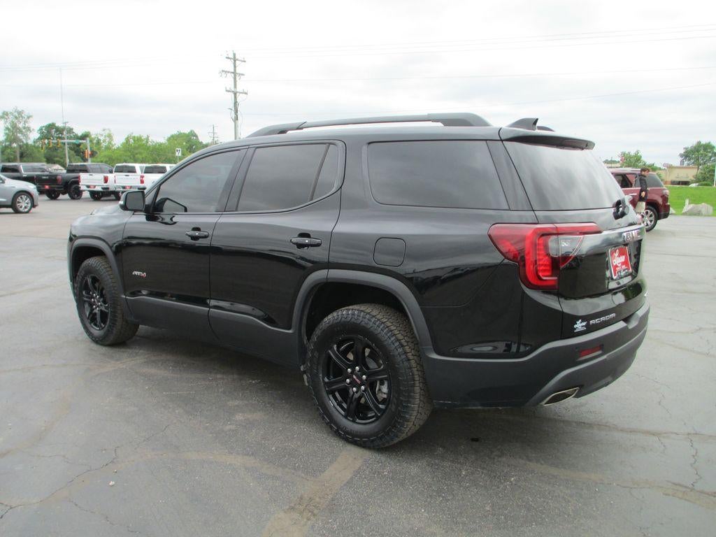 2023 GMC Acadia AT4