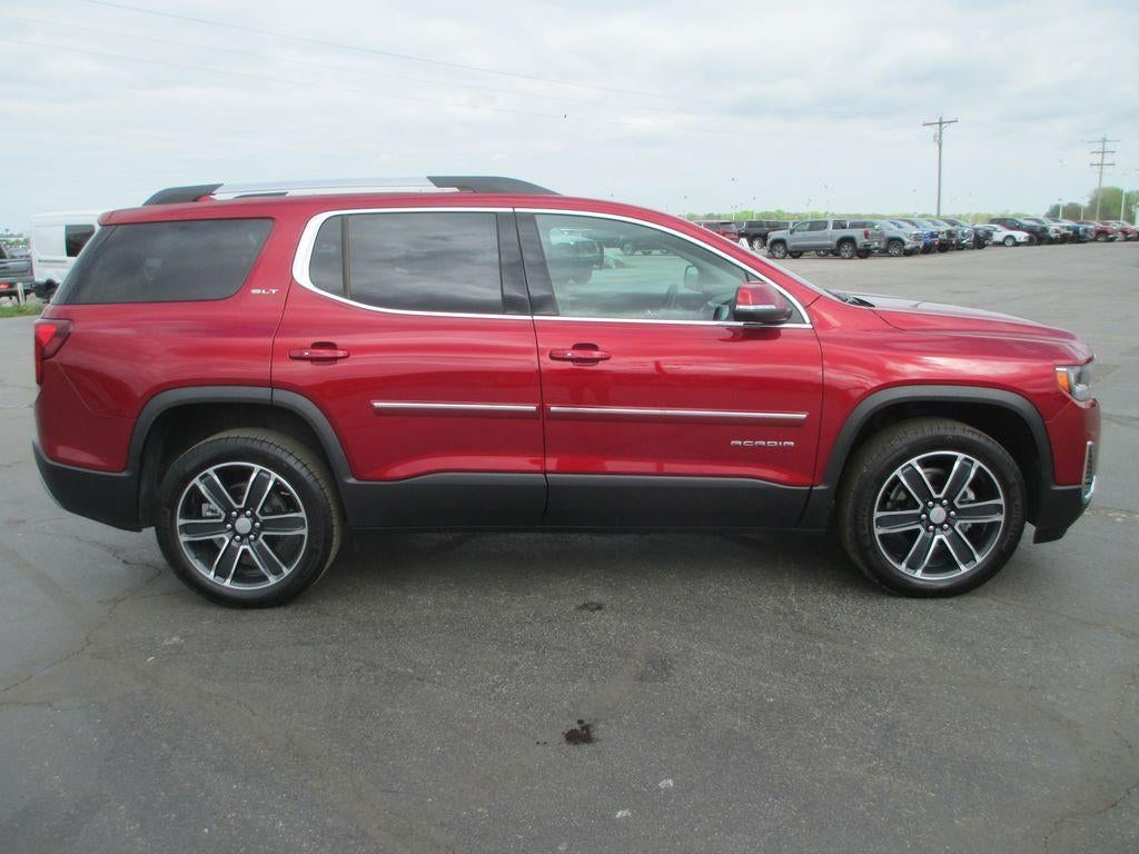 2023 GMC Acadia SLT