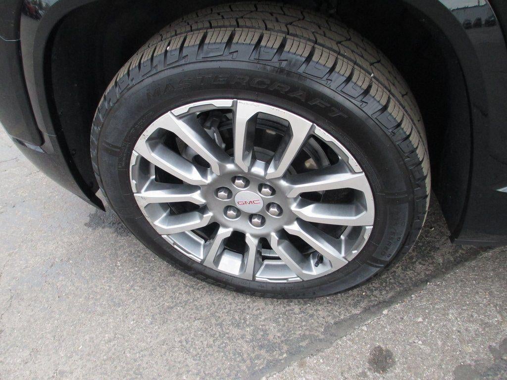 2022 GMC Acadia Denali