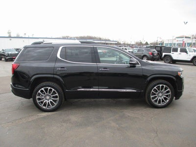 2022 GMC Acadia Denali