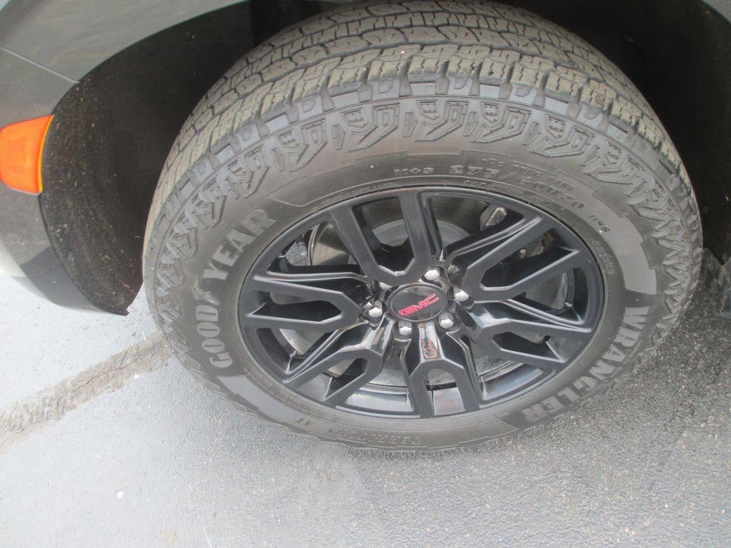 2023 GMC Yukon AT4