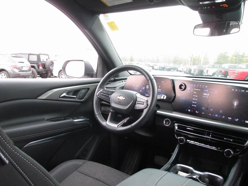 2024 Chevrolet Traverse LS