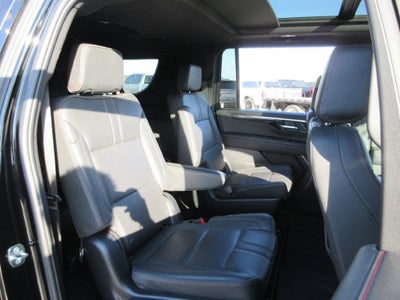 2025 Chevrolet Suburban RST