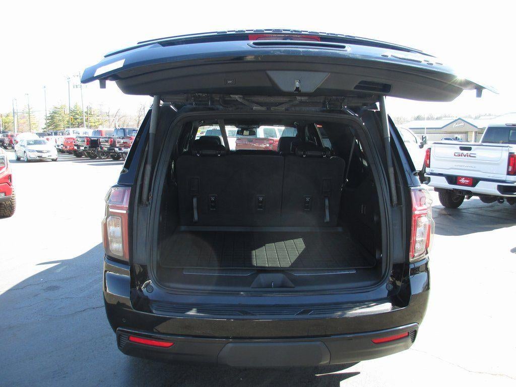 2023 Chevrolet Suburban RST