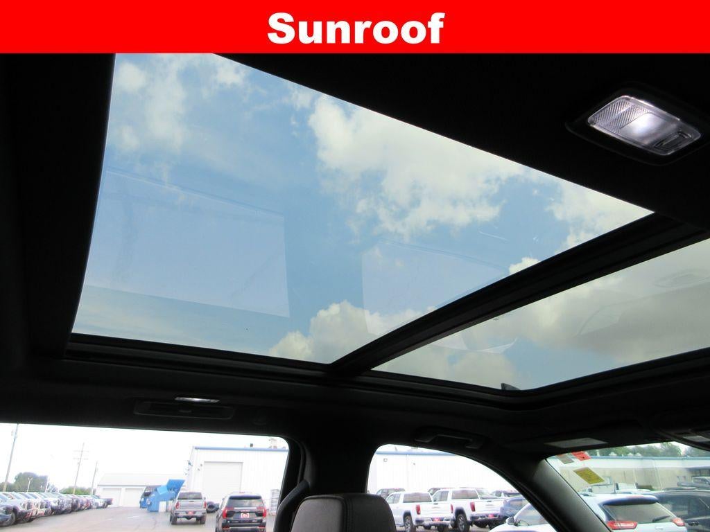 2023 Chevrolet Suburban RST