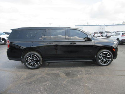 2023 Chevrolet Suburban RST