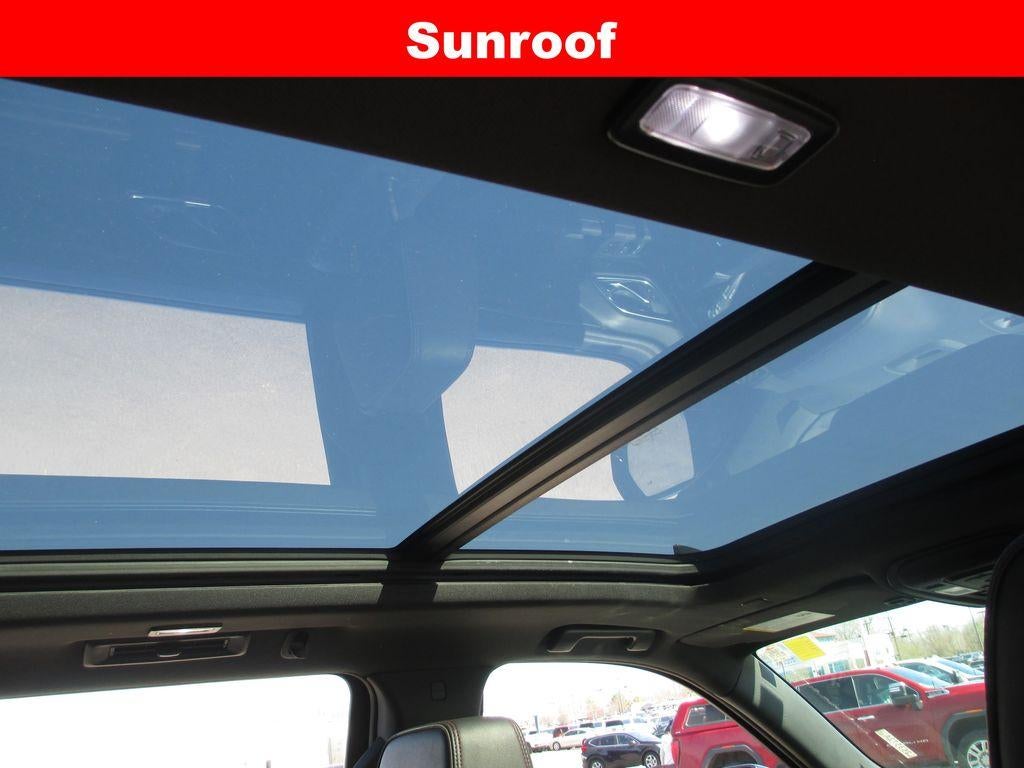 2023 Chevrolet Suburban RST