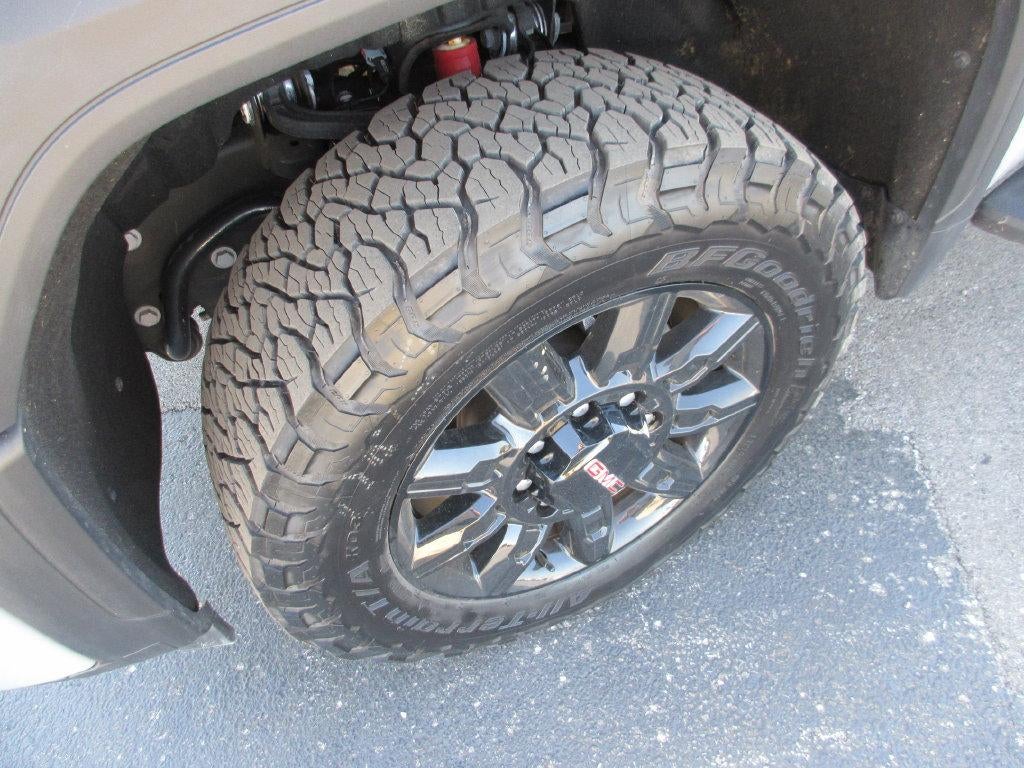 2025 GMC Sierra 2500 HD AT4