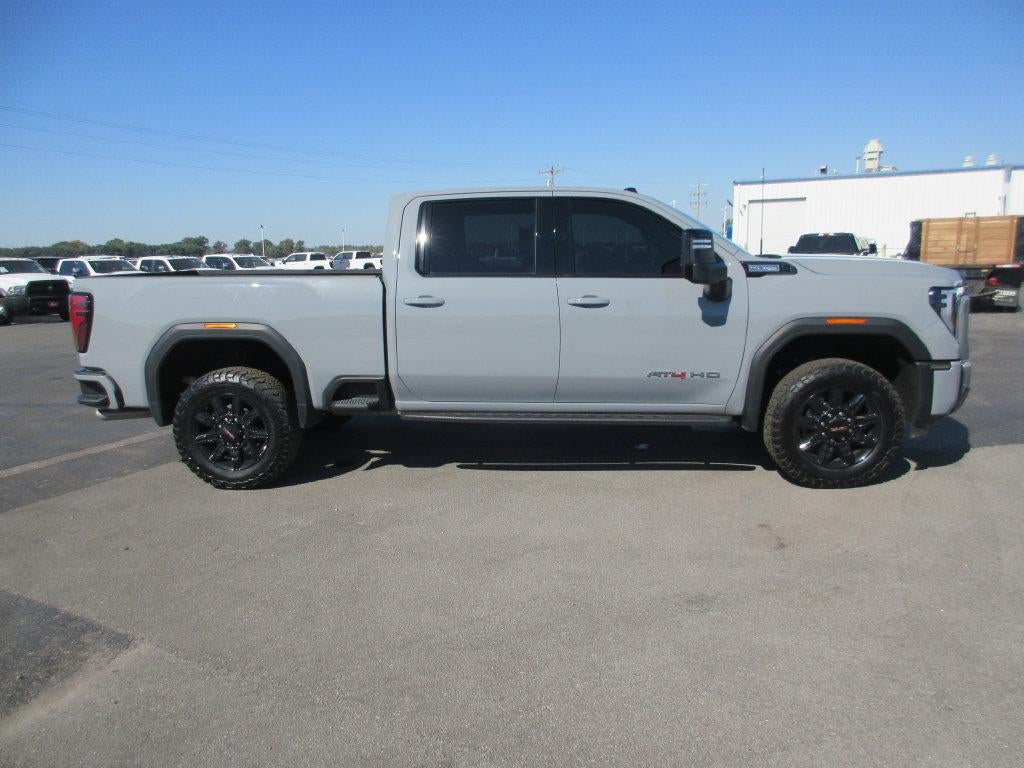 2025 GMC Sierra 2500 HD AT4
