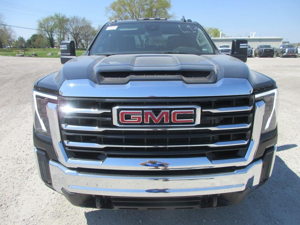 2026 GMC Sierra 3500 HD SLE