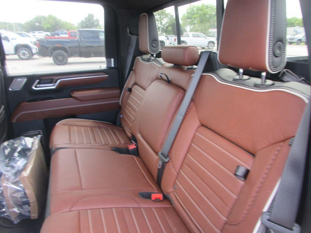 2026 GMC Sierra 3500 HD Denali Ultimate DRW