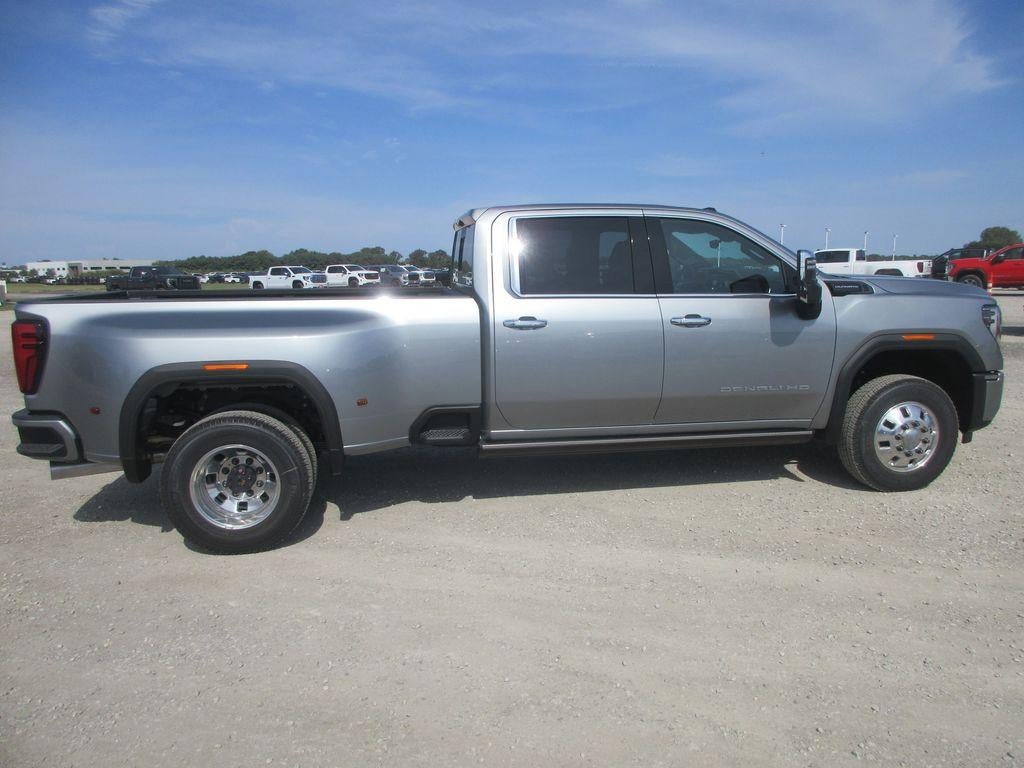2026 GMC Sierra 3500 HD Denali Ultimate DRW