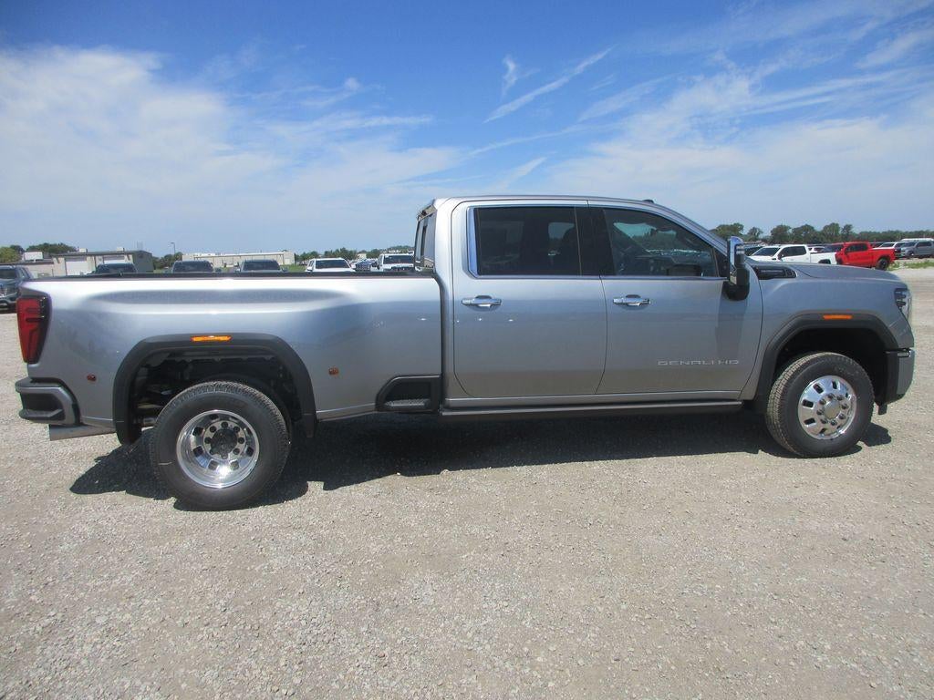 2026 GMC Sierra 3500 HD Denali Ultimate DRW