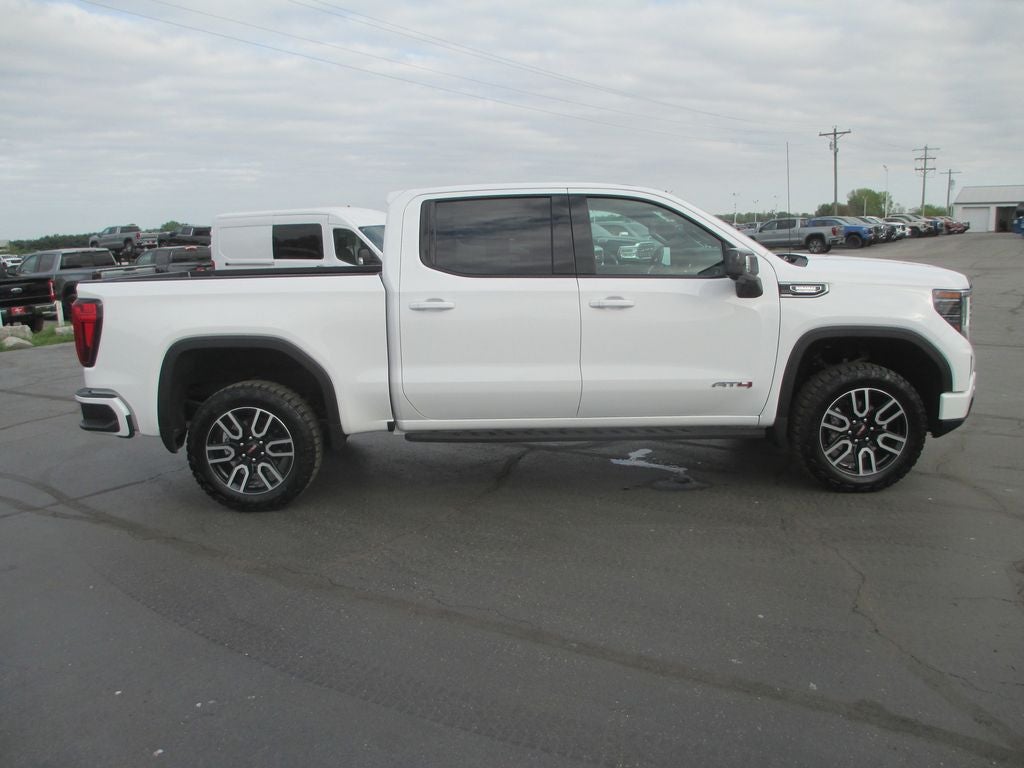 2025 GMC Sierra 1500 AT4