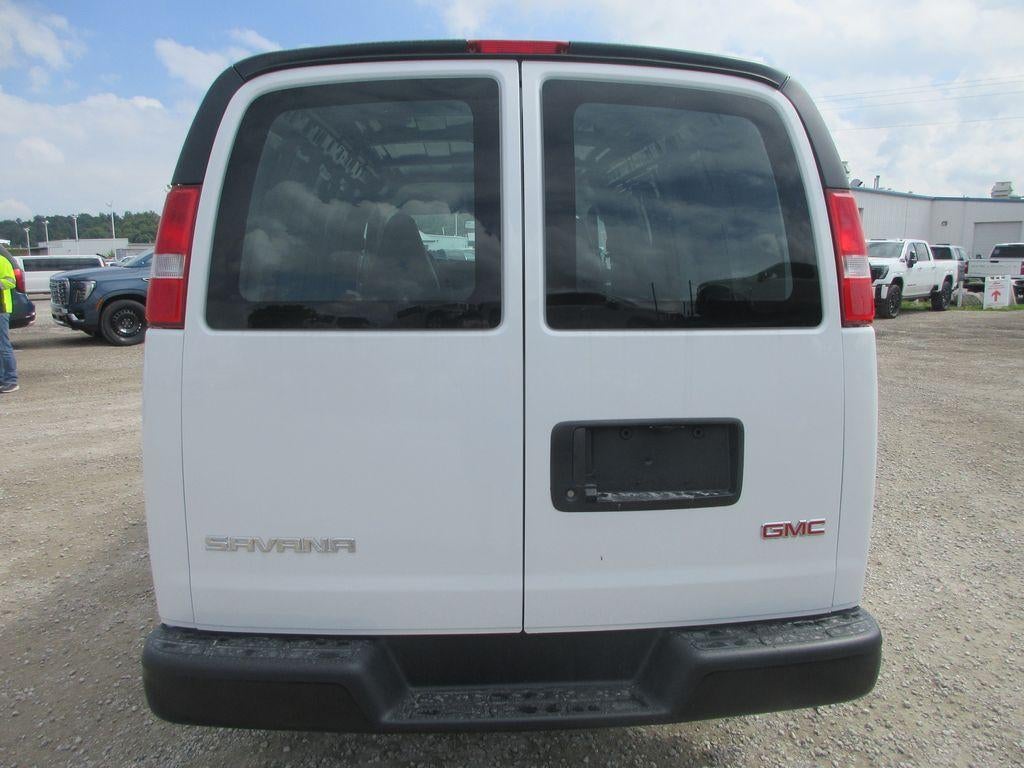 2026 GMC Savana Cargo Base