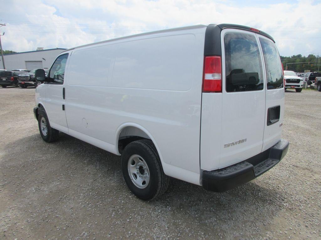2026 GMC Savana Cargo Base