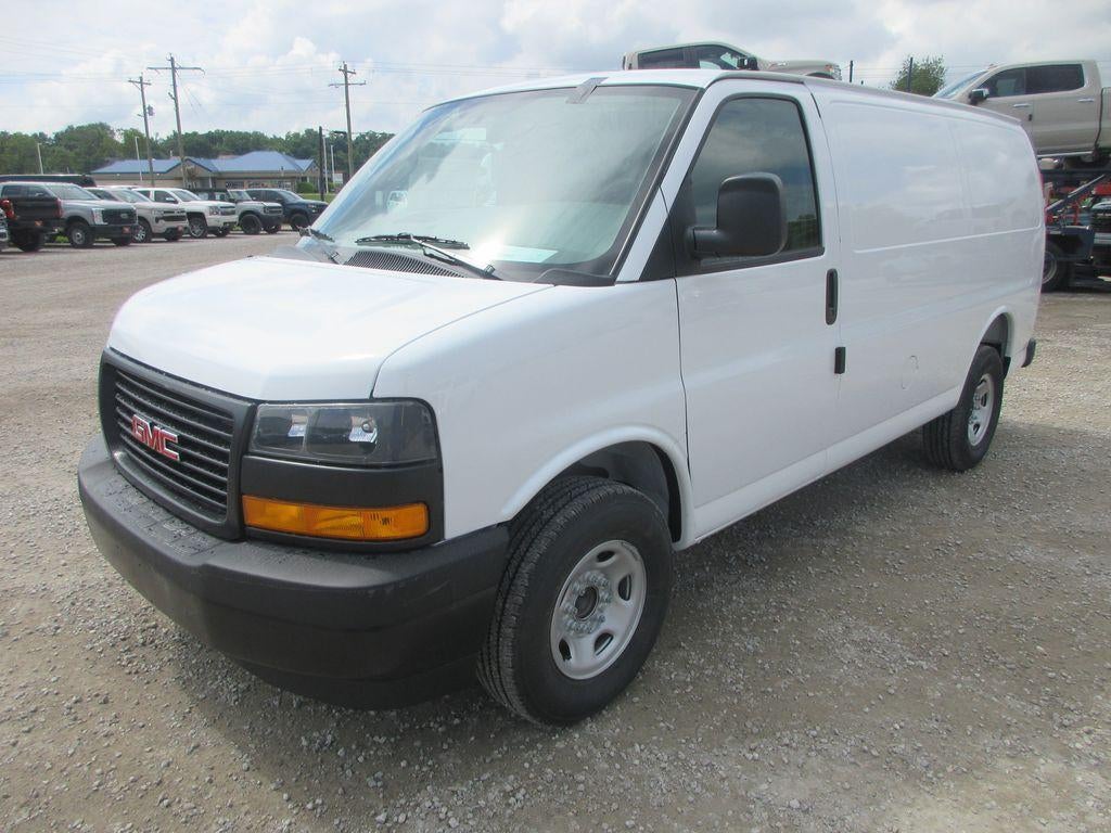 2026 GMC Savana Cargo Base